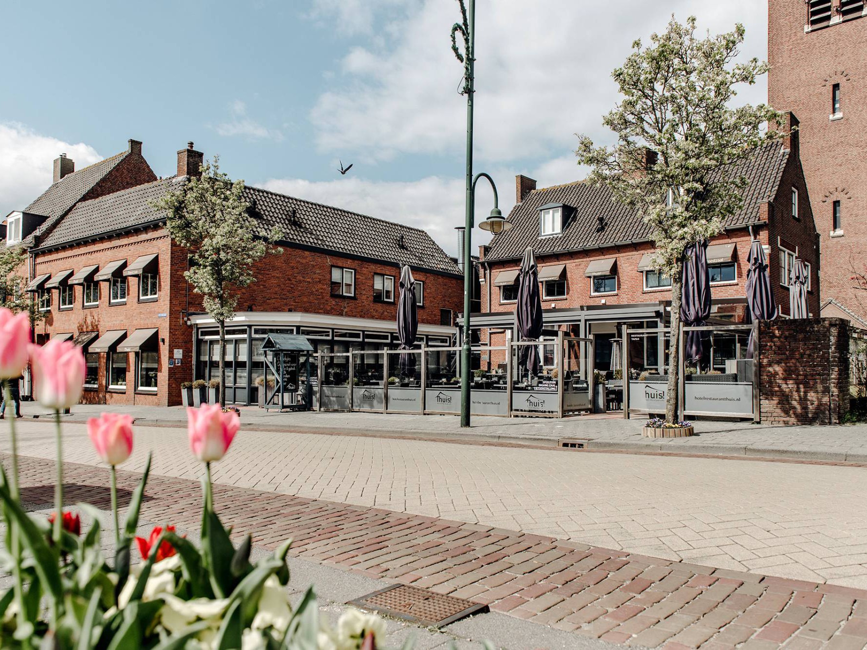Terras van Thuis! in het centrum van Dinteloord